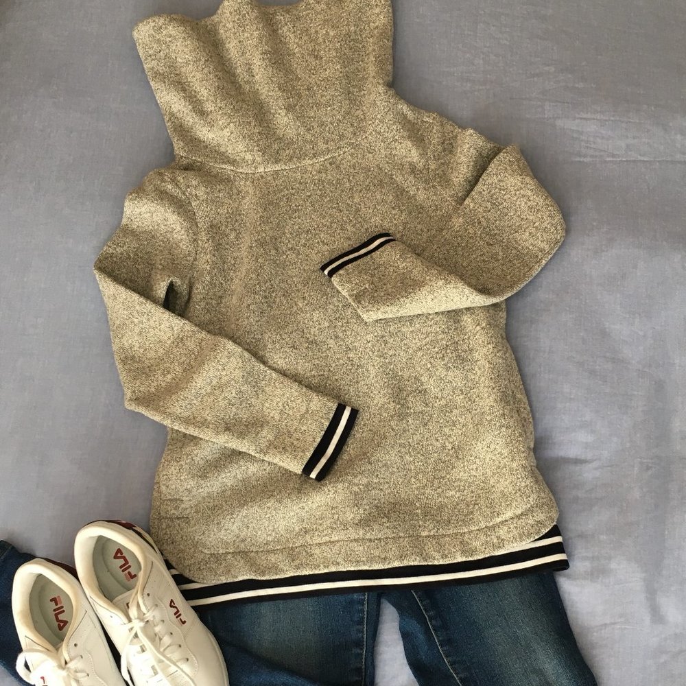 Tommy Hilfiger Sweatshirt "Athluxe"  Size XS